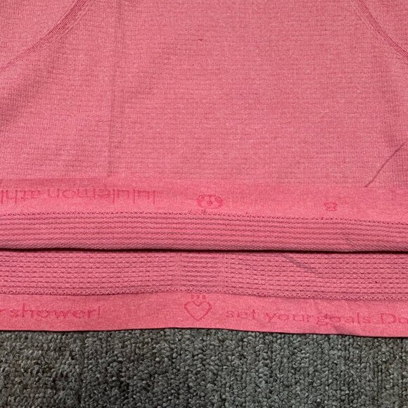 Lululemon Swiftly Tech Racerback Tank Pink Women's Size 8 - Workout / Gym - Picture 2 of 3